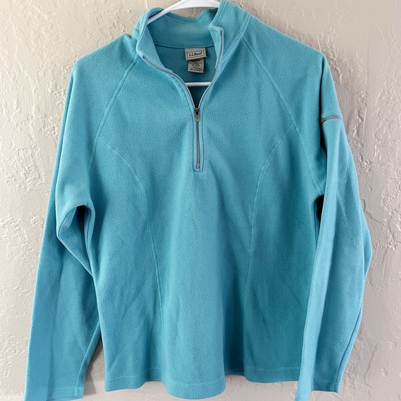 L.L. Bean Tops - LL Bean Women’s Light Blue Fleece Pullover Sweatshirt